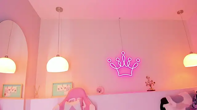 Snapshot of violeth_hill chatting on September 12, 2025, 8:19 pm violeth hill online show from September 12, 2025, 8:19 pm