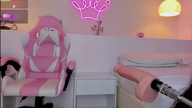 Snapshot of violeth_hill chatting on March 11, 2025, 8:09 pm violeth hill online show from March 11, 2025, 8:09 pm