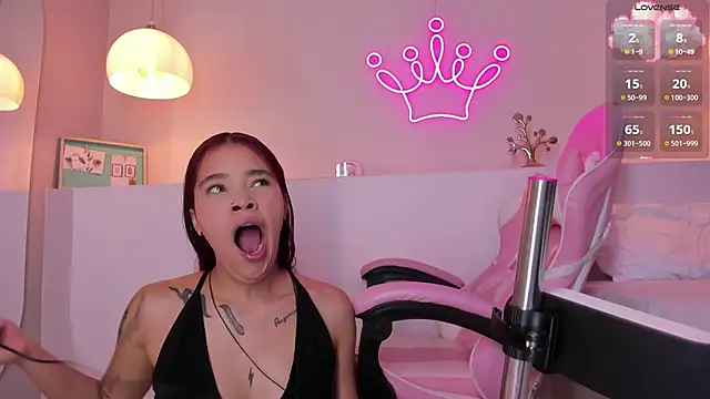 Snapshot of violeth_hill chatting on September 23, 2025, 7:54 pm violeth hill online show from September 23, 2025, 7:54 pm