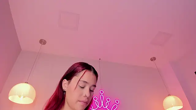 Snapshot of violeth_hill chatting on November 29, 2025, 7:58 pm violeth hill online show from November 29, 2025, 7:58 pm