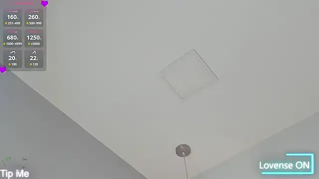 Snapshot of violeth_hill chatting on November 5, 2025, 7:17 pm violeth hill online show from November 5, 2025, 7:17 pm