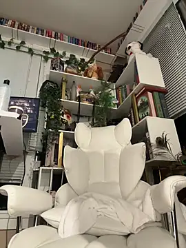 GingerSnap33 online show from February 12, 2025, 7:02 am