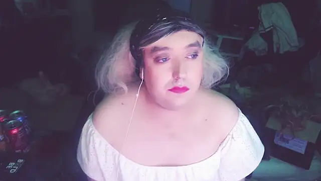 Snapshot of Chrissie_Ohna chatting on February 8, 2025, 12:39 pm Chrissie Ohna online show from February 8, 2025, 12:39 pm