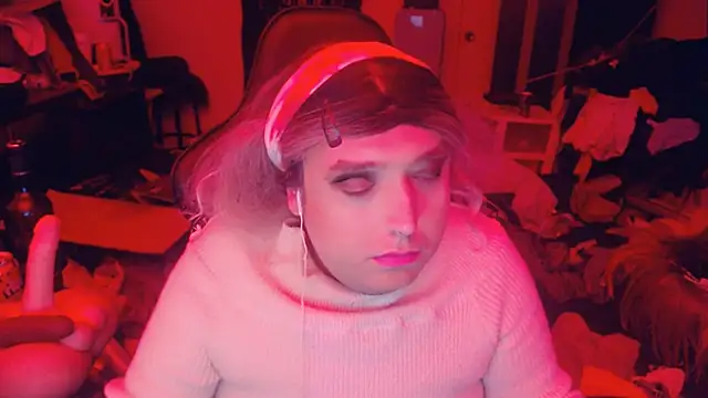 Snapshot of Chrissie_Ohna chatting on February 11, 2025, 2:02 pm Chrissie Ohna online show from February 11, 2025, 2:02 pm