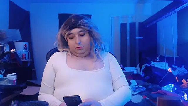 Snapshot of Chrissie_Ohna chatting on February 24, 2025, 5:22 am Chrissie Ohna online show from February 24, 2025, 5:22 am