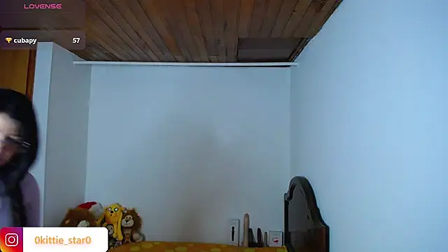 juli05star20 online show from February 22, 2025, 4:19 pm