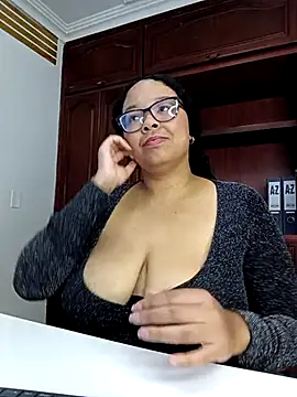 XMara online show from February 24, 2025, 7:52 pm