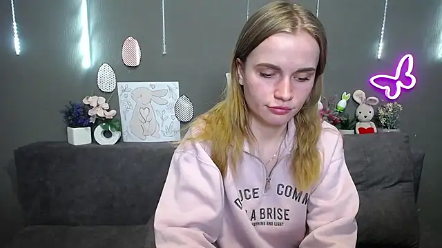 MargaritaKiss online show from April 9, 2026, 7:42 pm