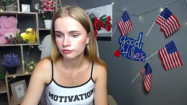 Snapshot of MargaritaKiss chatting on July 4, 2026, 6:09 am MargaritaKiss online show from July 4, 2026, 6:09 am
