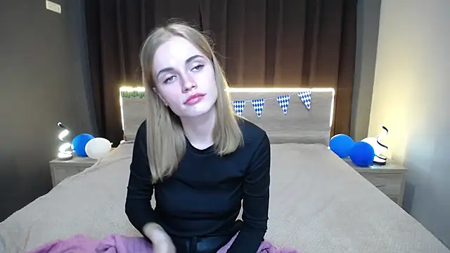 MargaritaKiss online show from October 2, 2025, 6:44 pm