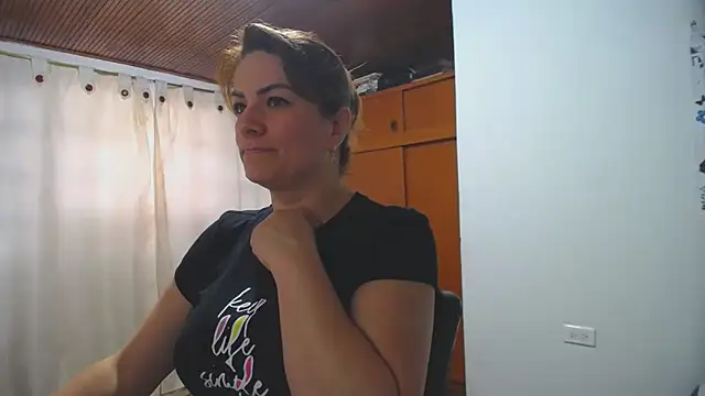 wandarubio online show from February 2, 2025, 10:06 pm