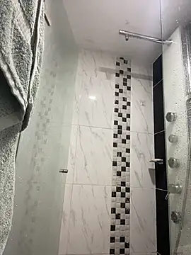 thaliacollins online show from September 28, 2025, 11:34 pm