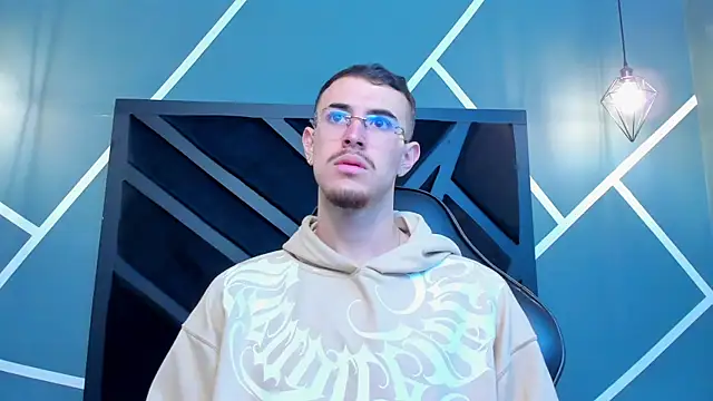 Snapshot of CodyWalkerR chatting on September 30, 2025, 5:19 pm CodyWalkerR online show from September 30, 2025, 5:19 pm