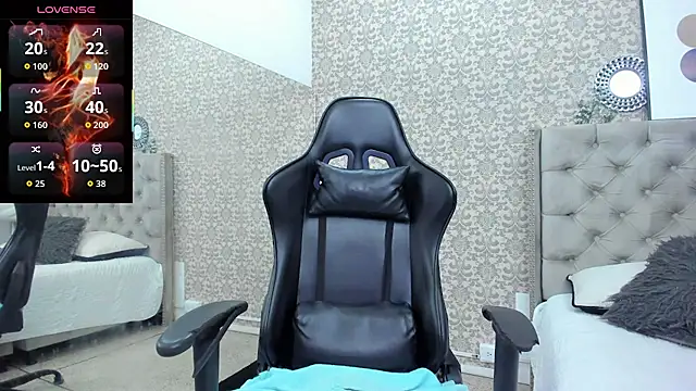 Snapshot of CodyWalkerR chatting on November 13, 2025, 5:28 pm CodyWalkerR online show from November 13, 2025, 5:28 pm