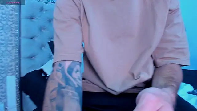 Snapshot of CodyWalkerR chatting on November 22, 2025, 5:12 pm CodyWalkerR online show from November 22, 2025, 5:12 pm