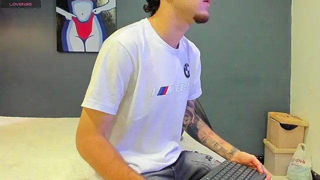 Snapshot of CodyWalkerR chatting on October 16, 2025, 5:10 pm CodyWalkerR online show from October 16, 2025, 5:10 pm