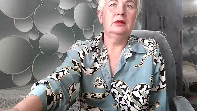 Snapshot of NicoleOlla chatting on October 4, 2025, 3:30 am NicoleOlla online show from October 4, 2025, 3:30 am