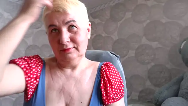 Snapshot of NicoleOlla chatting on February 3, 2026, 4:21 am NicoleOlla online show from February 3, 2026, 4:21 am