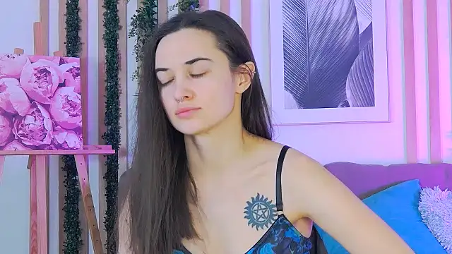 Kimberliee online show from January 15, 2025, 7:26 am