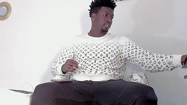 Snapshot of michaell_james7 chatting on September 19, 2025, 10:36 pm michaell james7 online show from September 19, 2025, 10:36 pm