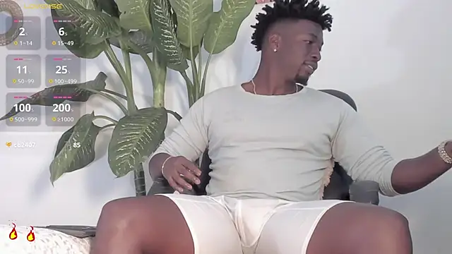 Snapshot of michaell_james7 chatting on October 17, 2025, 8:43 pm michaell james7 online show from October 17, 2025, 8:43 pm