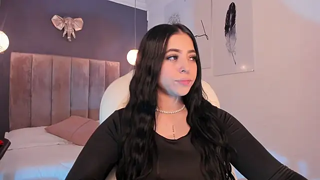 Snapshot of Maaiitee chatting on March 19, 2025, 12:45 pm Maaiitee online show from March 19, 2025, 12:45 pm