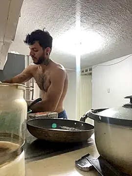 JuanBlade online show from October 9, 2025, 1:55 pm