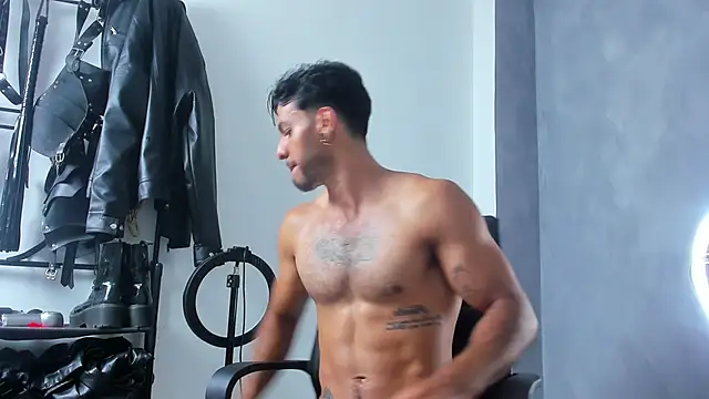 JuanBlade online show from March 13, 2026, 1:54 am