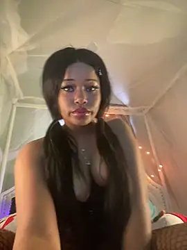 lovekaylaa online show from February 25, 2025, 4:46 pm