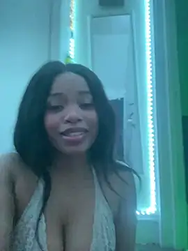 lovekaylaa online show from February 18, 2025, 1:22 pm