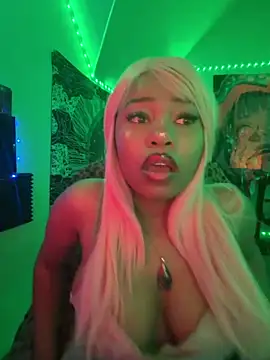 lovekaylaa online show from November 30, 2025, 11:44 am