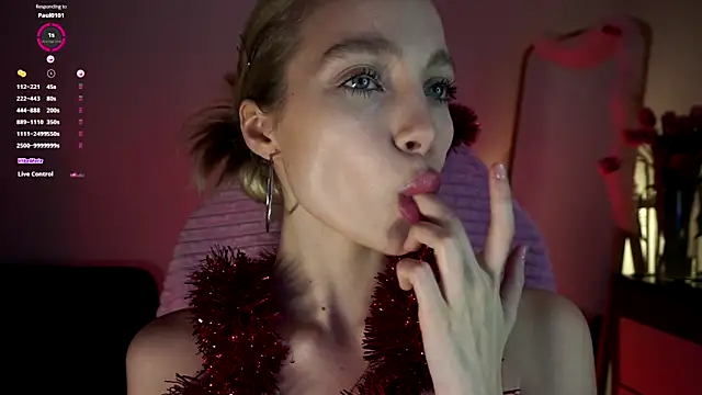 Snapshot of _LISA_BABYMETAL_ chatting on December 22, 2024, 2:16 pm LISA BABYMETAL online show from December 22, 2024, 2:16 pm