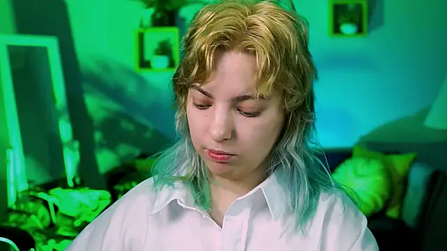 Snapshot of RocKStone_ chatting on November 9, 2025, 4:27 am RocKStone online show from November 9, 2025, 4:27 am