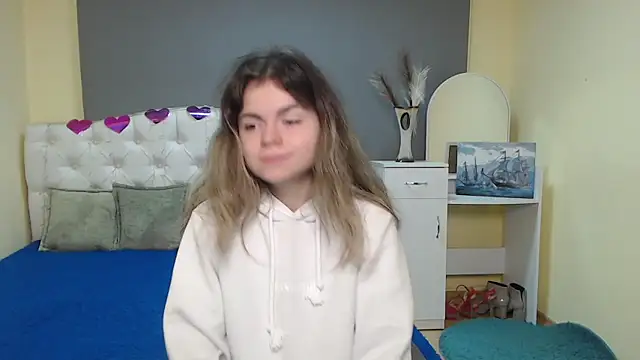 TinaRedly online show from September 26, 2025, 6:09 am