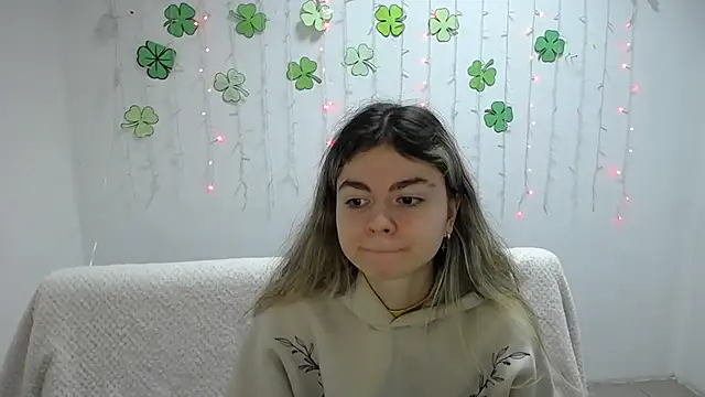 TinaRedly online show from March 16, 2025, 6:23 pm