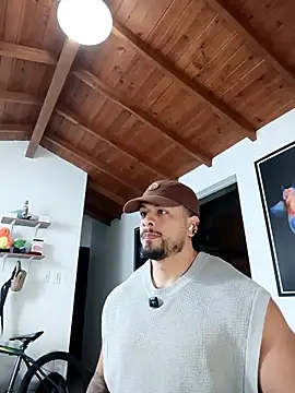 SilvaBranko online show from February 2, 2026, 2:43 am