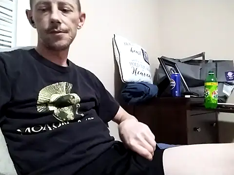 elmerfuddin87 online show from March 20, 2025, 6:19 am