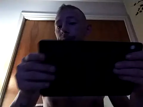 elmerfuddin87 online show from October 6, 2025, 4:19 pm