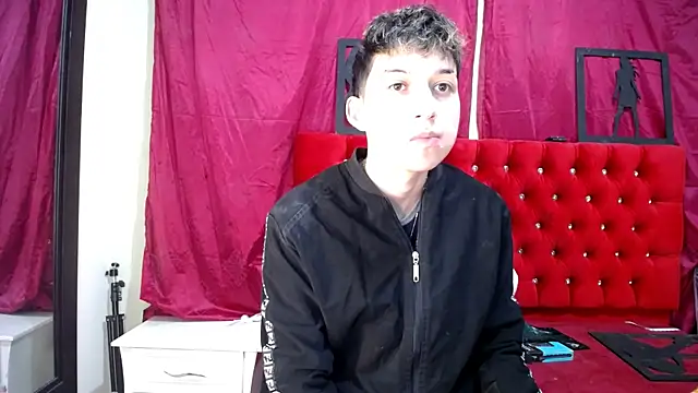  Thomas hot  online show from March 16, 2025, 1:38 am