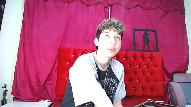  Thomas hot  online show from March 1, 2025, 4:33 pm