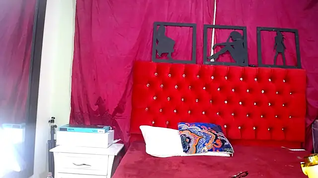  Thomas hot  online show from March 18, 2025, 1:02 am