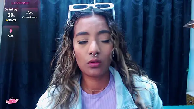 megan collins96 online show from March 11, 2025, 7:25 pm