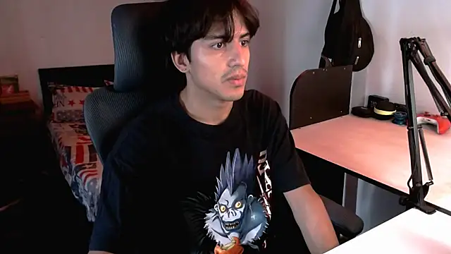 Snapshot of Thieves9 chatting on February 6, 2025, 6:24 pm Thieves9 online show from February 6, 2025, 6:24 pm