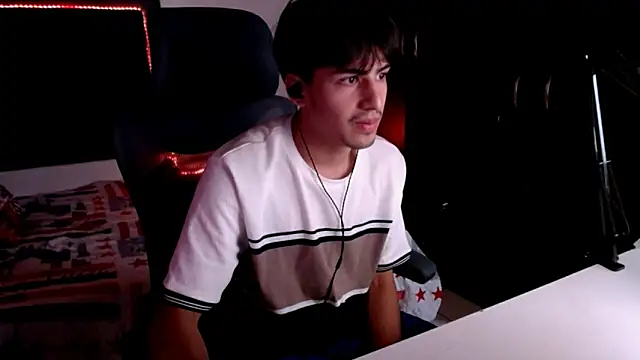 Snapshot of Thieves9 chatting on March 15, 2025, 5:15 pm Thieves9 online show from March 15, 2025, 5:15 pm