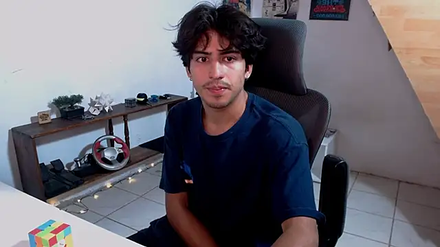 Snapshot of Thieves9 chatting on November 19, 2025, 9:26 pm Thieves9 online show from November 19, 2025, 9:26 pm