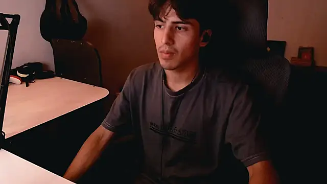 Snapshot of Thieves9 chatting on December 28, 2024, 3:58 am Thieves9 online show from December 28, 2024, 3:58 am