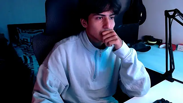 Snapshot of Thieves9 chatting on January 27, 2025, 3:18 pm Thieves9 online show from January 27, 2025, 3:18 pm