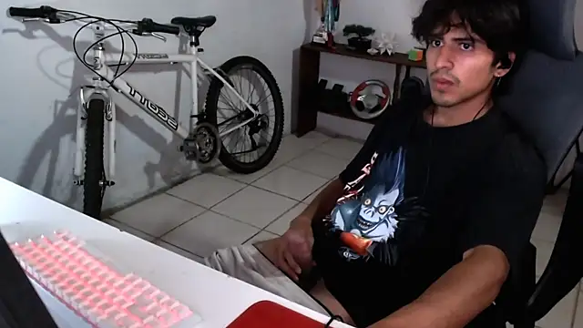 Snapshot of Thieves9 chatting on September 13, 2025, 8:58 am Thieves9 online show from September 13, 2025, 8:58 am