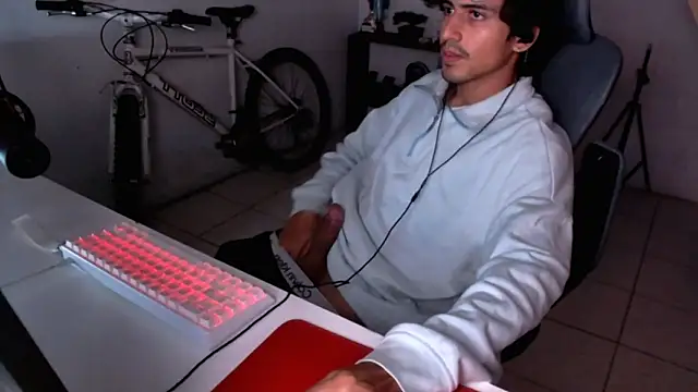 Snapshot of Thieves9 chatting on September 29, 2025, 10:22 am Thieves9 online show from September 29, 2025, 10:22 am