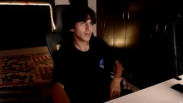 Snapshot of Thieves9 chatting on March 3, 2025, 3:27 am Thieves9 online show from March 3, 2025, 3:27 am